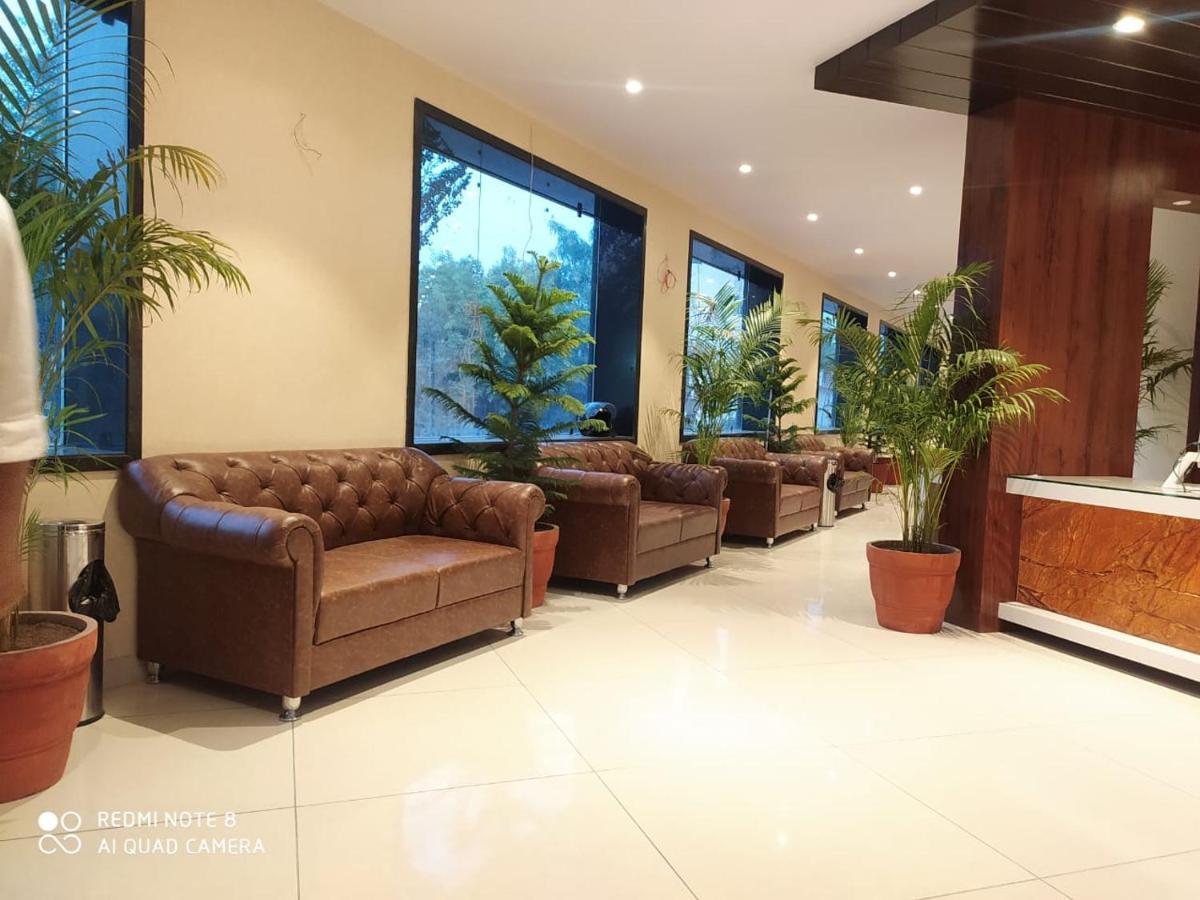 Rajlaxmi Hotel - Free Airport Pickup And Drop Jaipur Luaran gambar